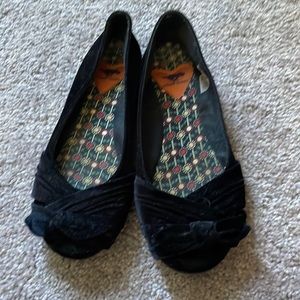 Size 6 velvet flats rocket dog